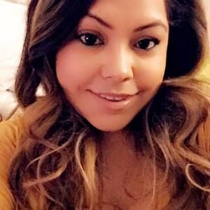 Meet your Posher, Desiree